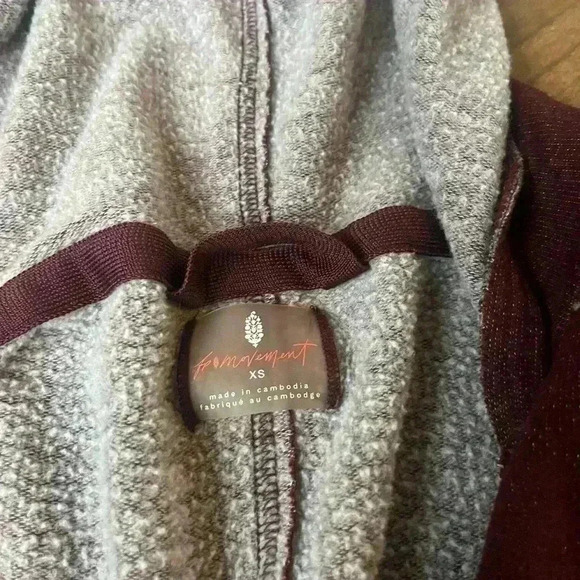 Free People Movement Oversized Bonfire Hoodie in Fig Jam Size XSMALL - Picture 4 of 5